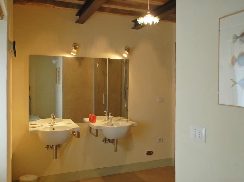 Hotel La Doccia Anghiari Esterno foto